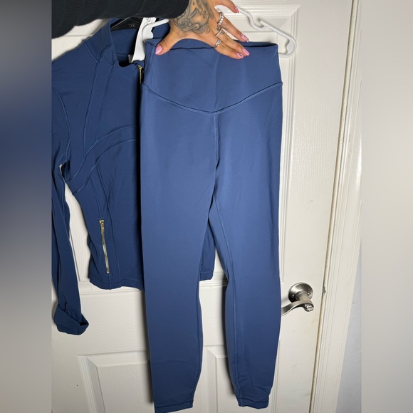 Lululemon jacketLululemon leggings - Picture 6 of 10